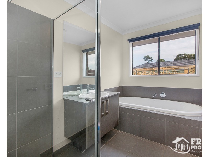 10 Chablis Court, Waurn Ponds VIC 3216