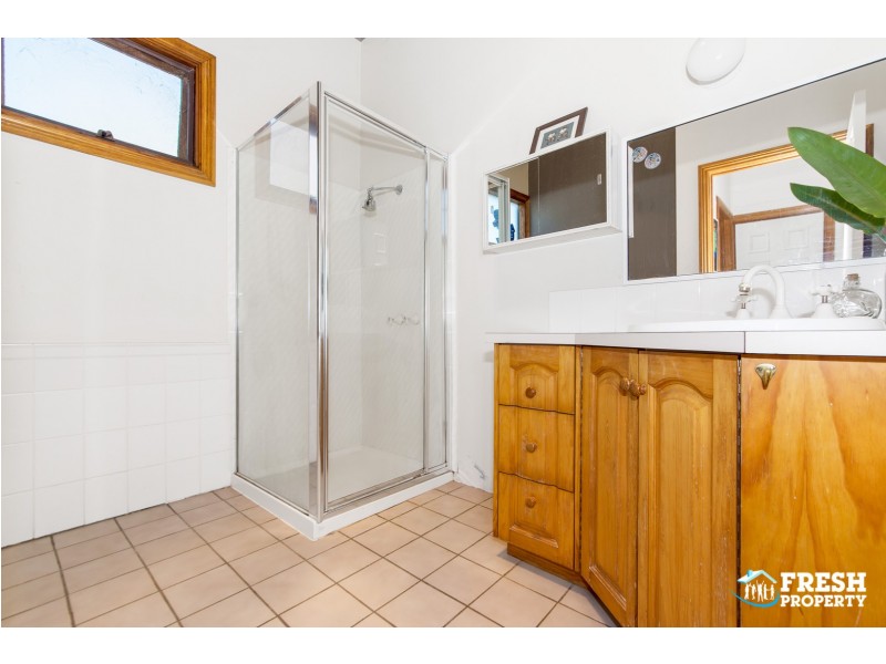 16 Boston Road, Torquay VIC 3228