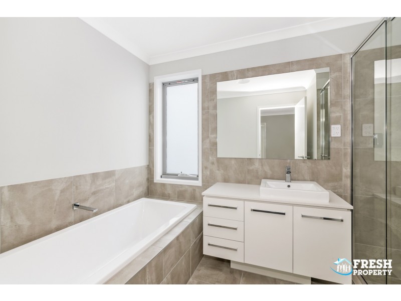 17 Rutledge Boulevard, North Geelong VIC 3215