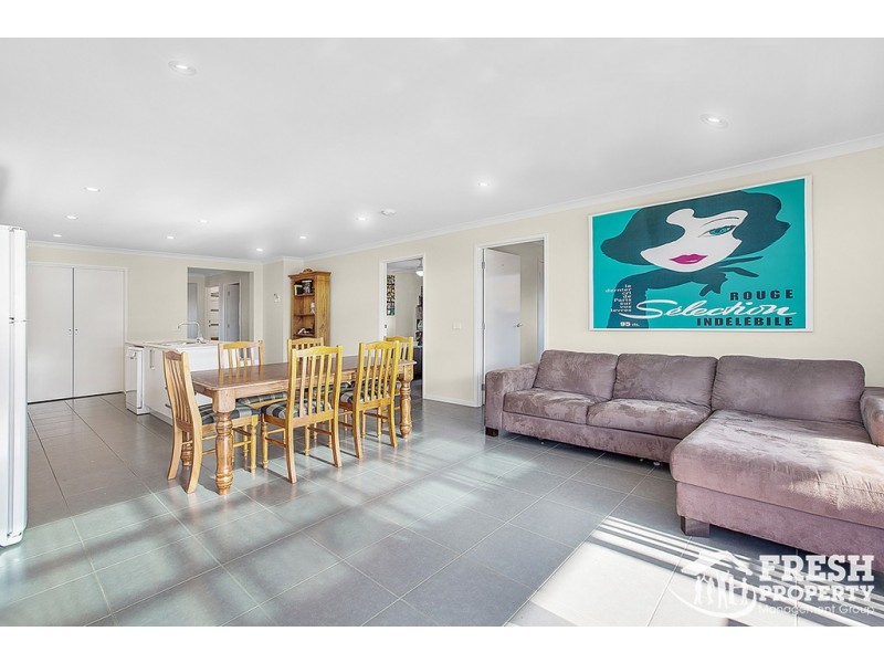 1/10 Chablis Court, Waurn Ponds VIC 3216