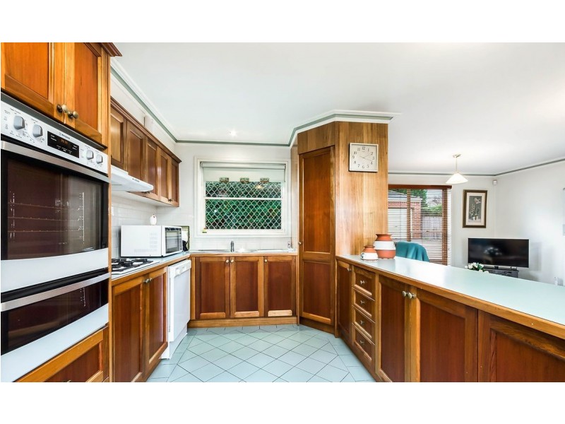 2/130 West Fyans Street, Newtown VIC 3220