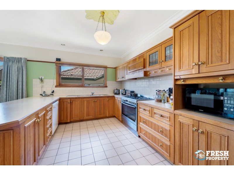 15 Brownbill St, East Geelong VIC 3219