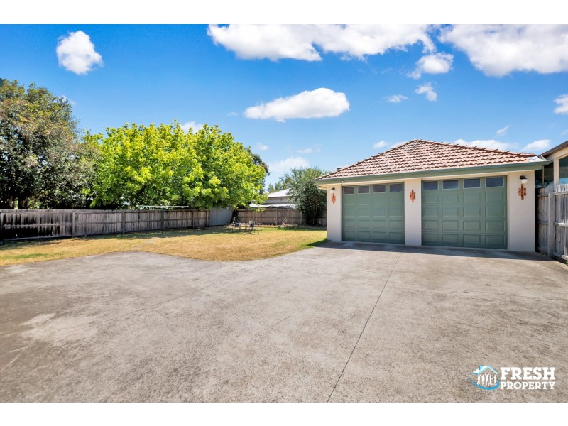 15 Brownbill St, East Geelong VIC 3219