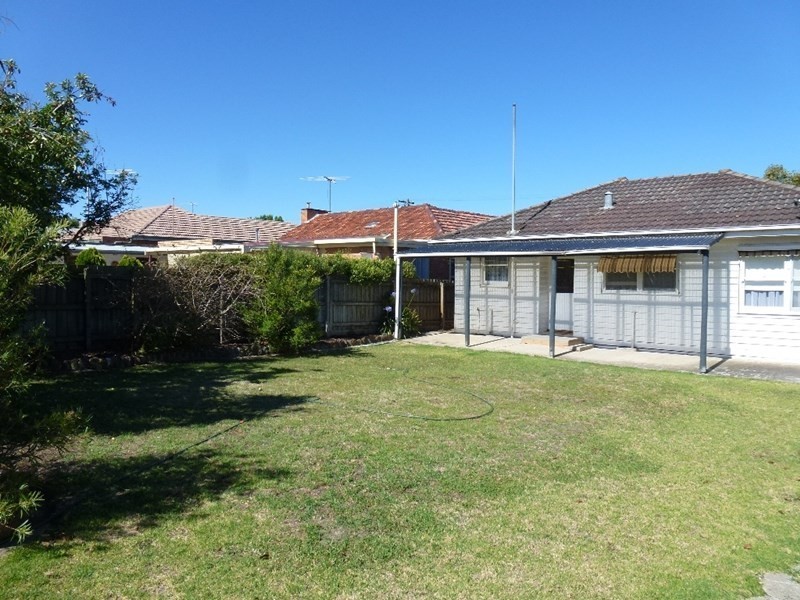 16 Murray St, Highton VIC 3216