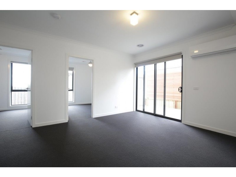 4B Meltham Avenue, Highton VIC 3216