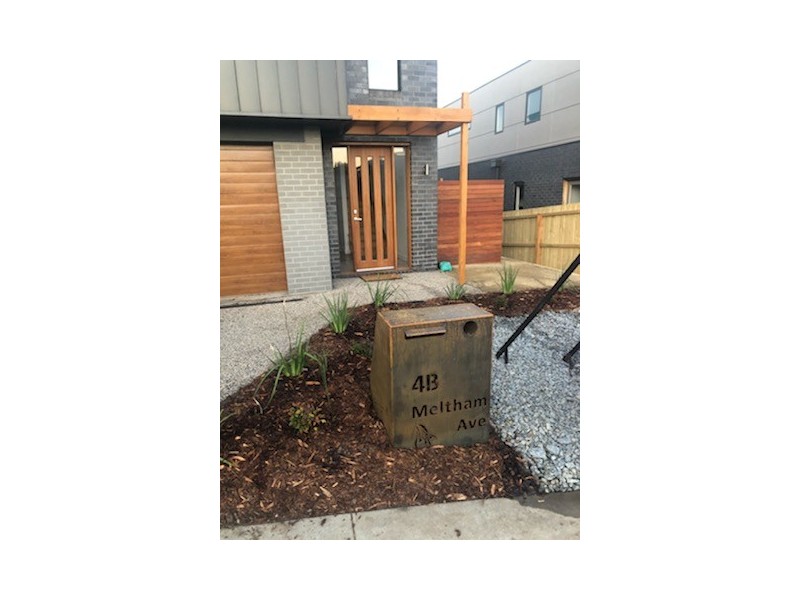 4B Meltham Avenue, Highton VIC 3216