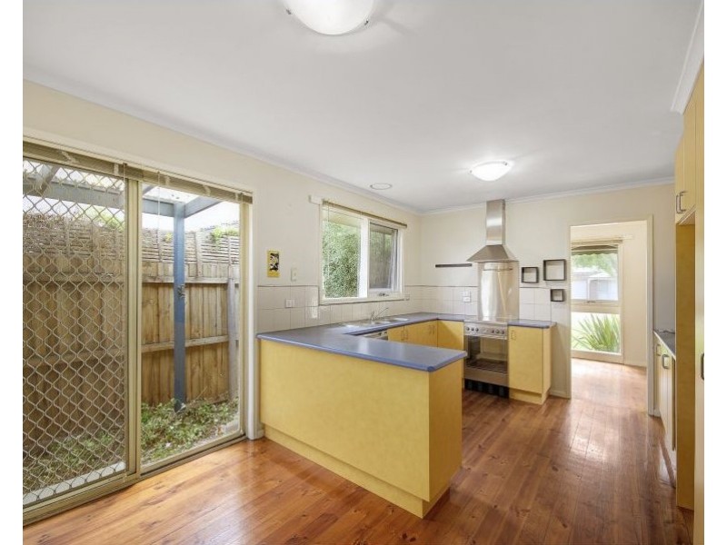 2 Grove Rd, Grovedale VIC 3216