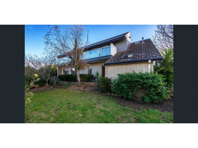 28 Montpellier Drive, Highton VIC 3216