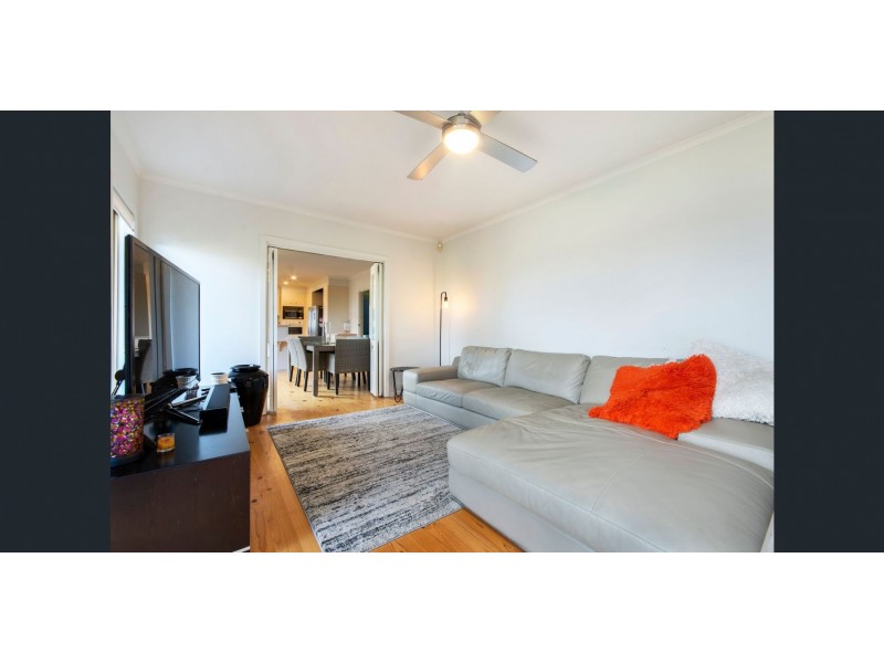 28 Montpellier Drive, Highton VIC 3216