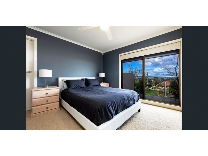 28 Montpellier Drive, Highton VIC 3216