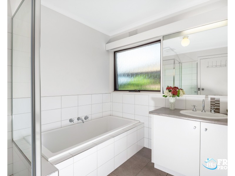 62 Reserve Rd, Grovedale VIC 3216