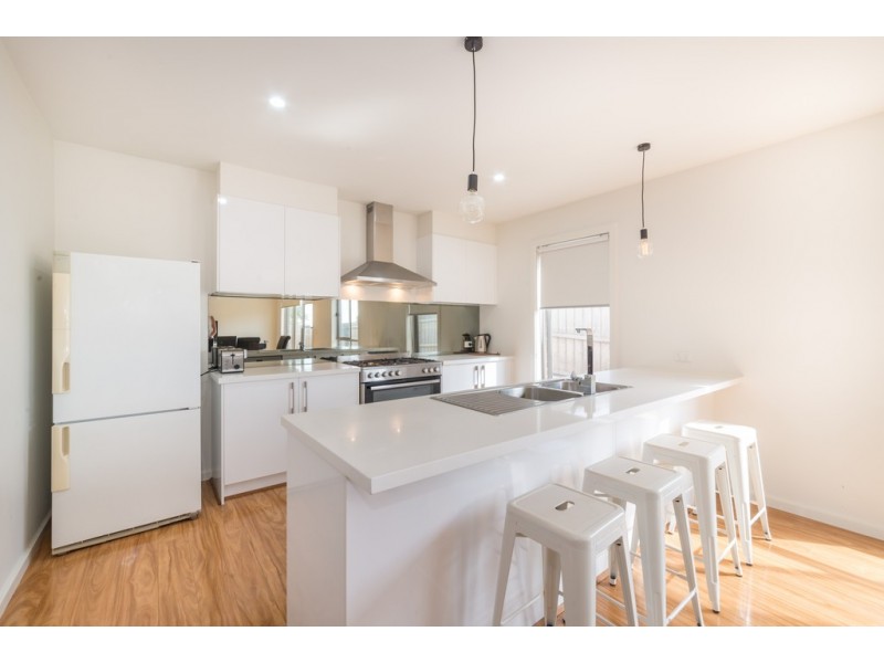 42A Braund Ave, Bell Post Hill VIC 3215