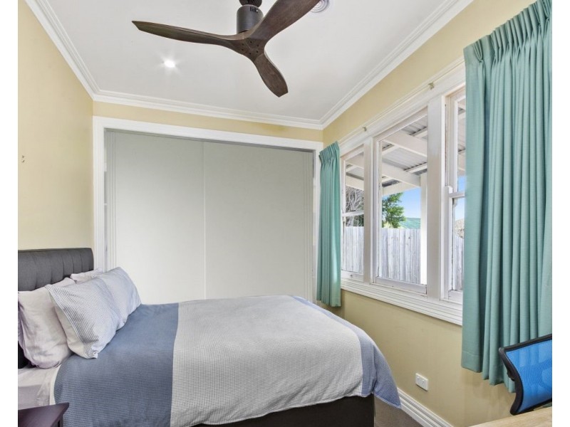 100 Ernest St, Bell Post Hill VIC 3215