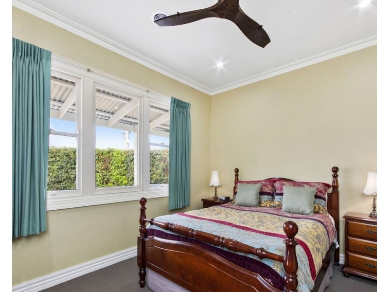 100 Ernest St, Bell Post Hill VIC 3215