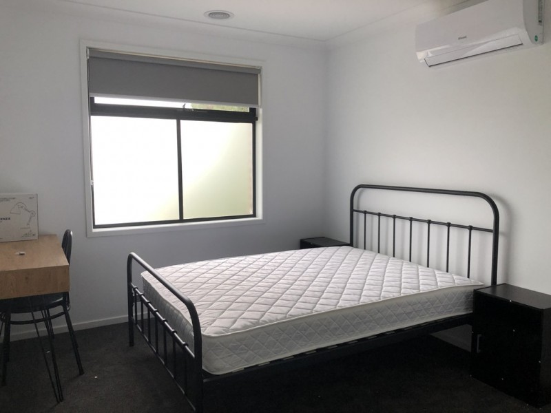 59 Parkwood Dr, Highton VIC 3216