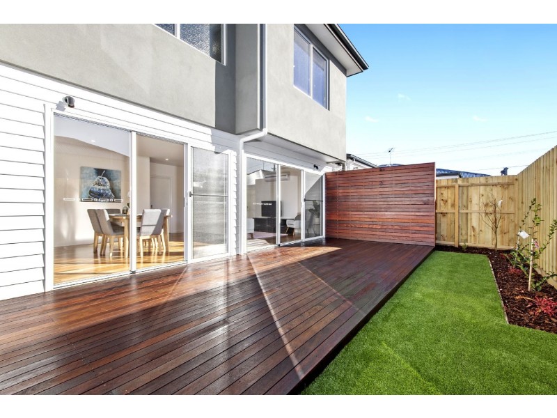 2/36 Heytesbury ST, Herne Hill VIC 3218