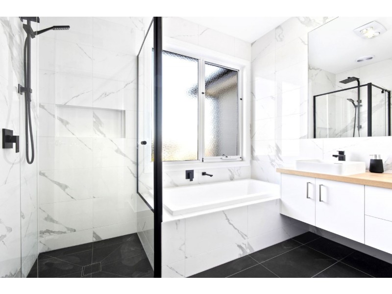 2/36 Heytesbury ST, Herne Hill VIC 3218