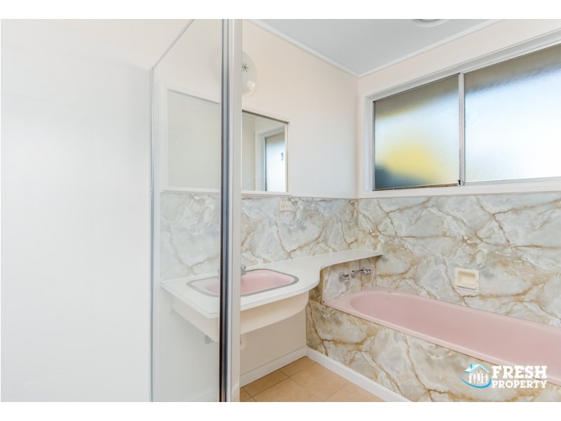 27 Lucas Street, Newcomb VIC 3219