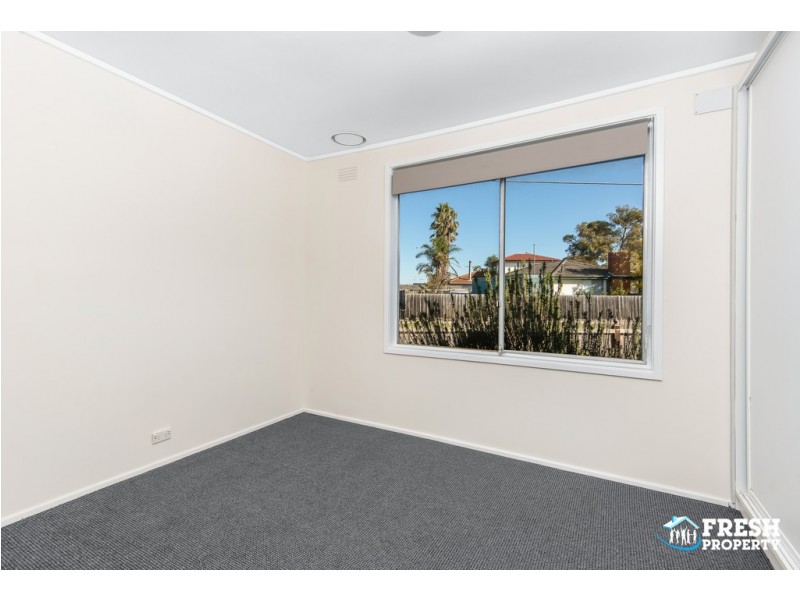 27 Lucas Street, Newcomb VIC 3219