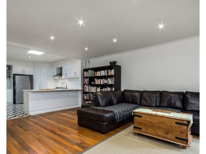 8 Stewart Street, Herne Hill VIC 3218