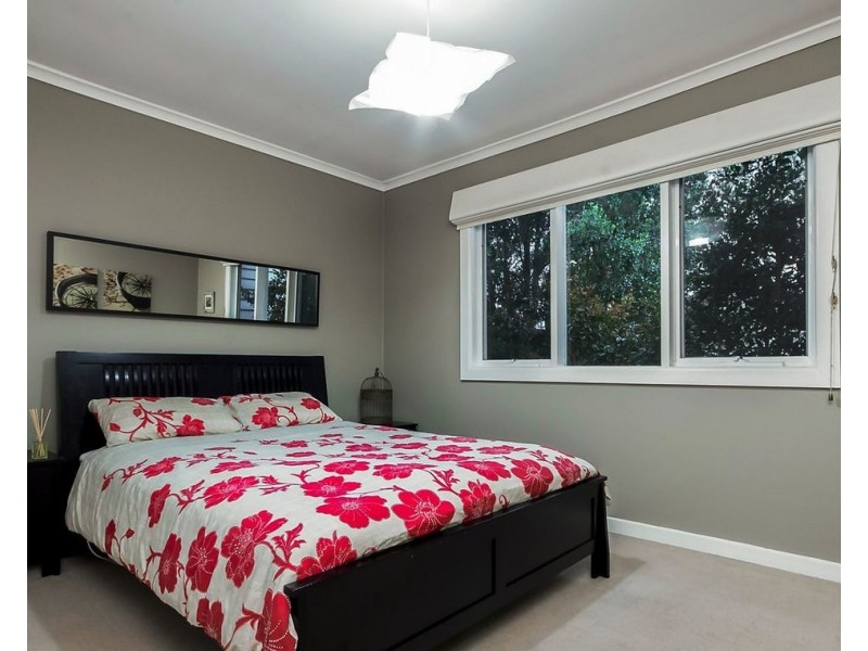 8 Stewart Street, Herne Hill VIC 3218