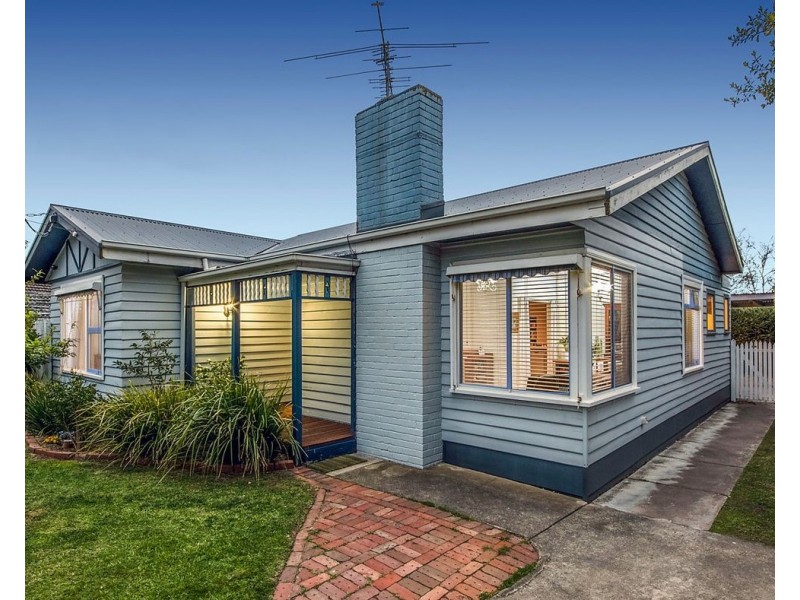 8 Stewart Street, Herne Hill VIC 3218