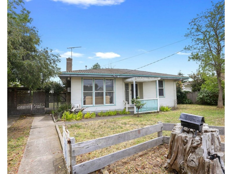 42 Swallow Crescent, Norlane VIC 3214