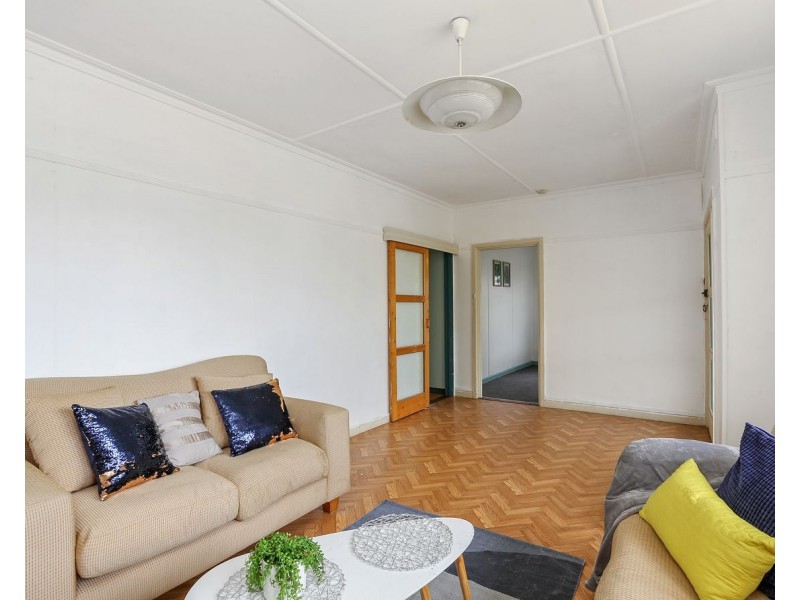 42 Swallow Crescent, Norlane VIC 3214