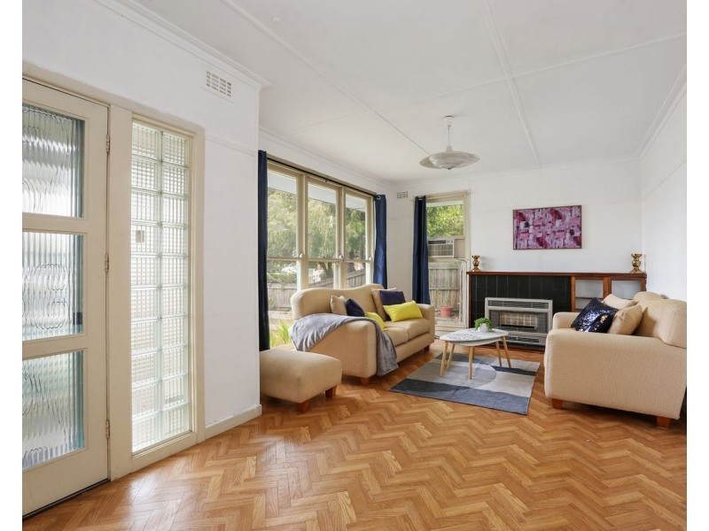 42 Swallow Crescent, Norlane VIC 3214