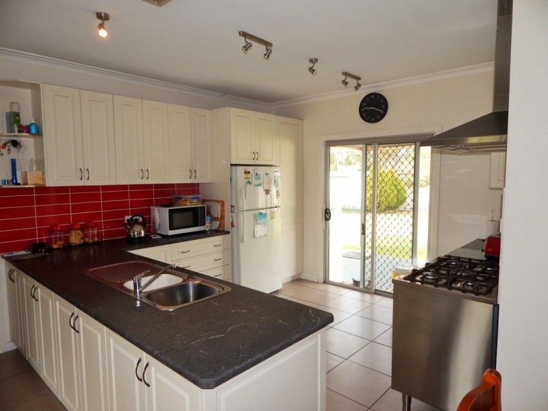 4 Tennyson Street, Quambatook VIC 3540