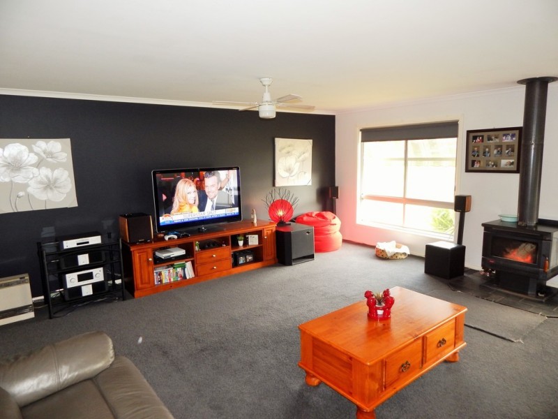 4 Tennyson Street, Quambatook VIC 3540