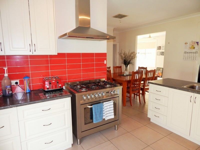 4 Tennyson Street, Quambatook VIC 3540