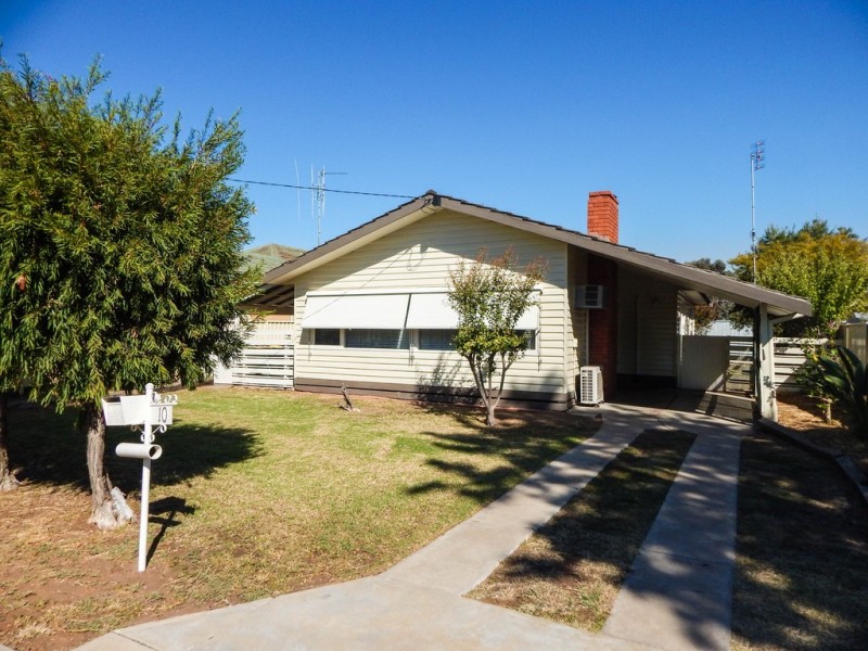 10 Lyall Avenue, Kerang VIC 3579
