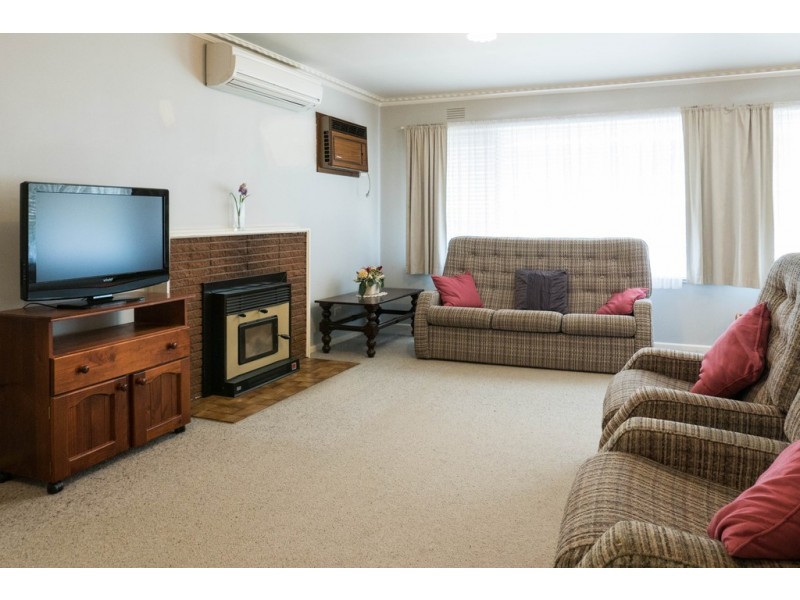 10 Lyall Avenue, Kerang VIC 3579