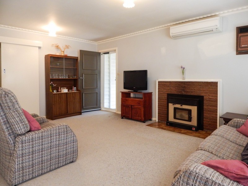 10 Lyall Avenue, Kerang VIC 3579
