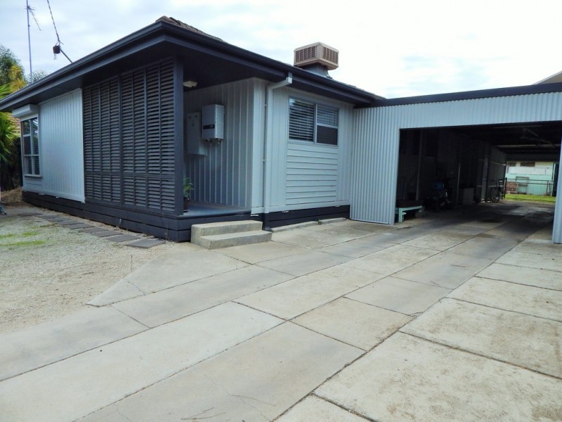 82 Lilac Avenue, Kerang VIC 3579