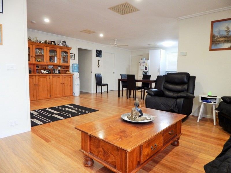 82 Lilac Avenue, Kerang VIC 3579