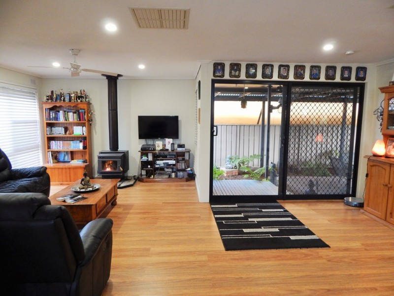 82 Lilac Avenue, Kerang VIC 3579