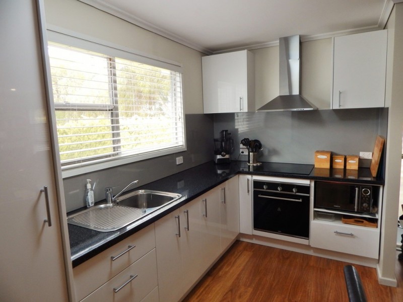 82 Lilac Avenue, Kerang VIC 3579