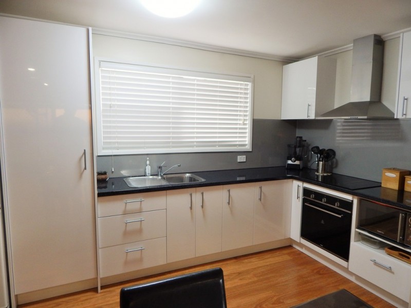 82 Lilac Avenue, Kerang VIC 3579