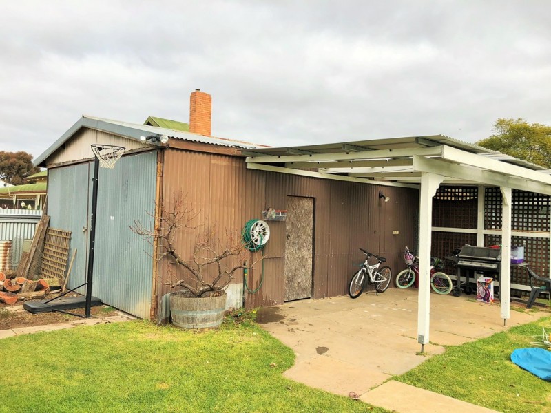 30 North Street, Kerang VIC 3579