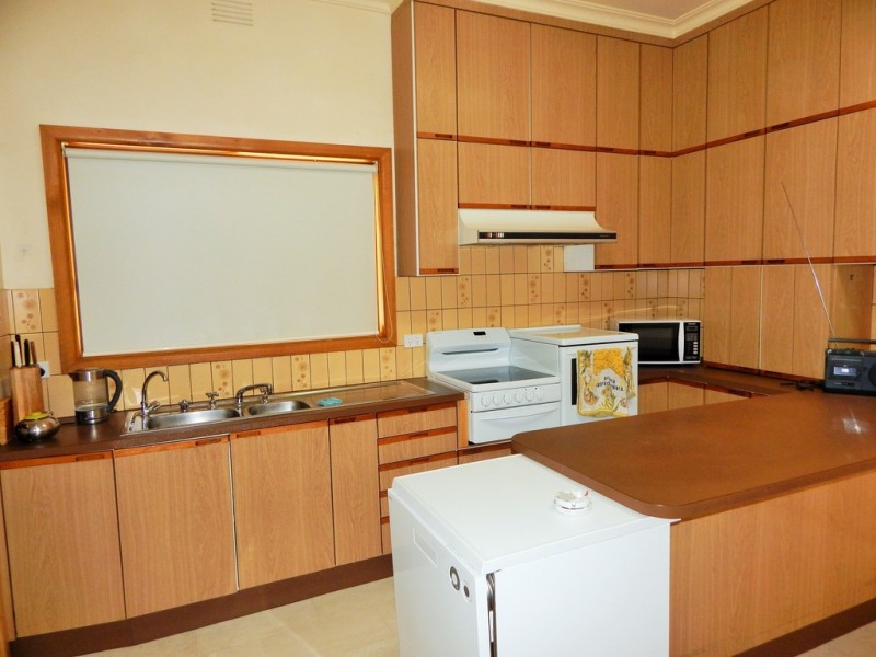 124 Victoria Street, Kerang VIC 3579