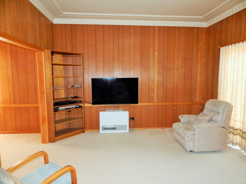 124 Victoria Street, Kerang VIC 3579