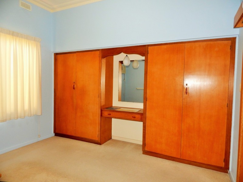 124 Victoria Street, Kerang VIC 3579