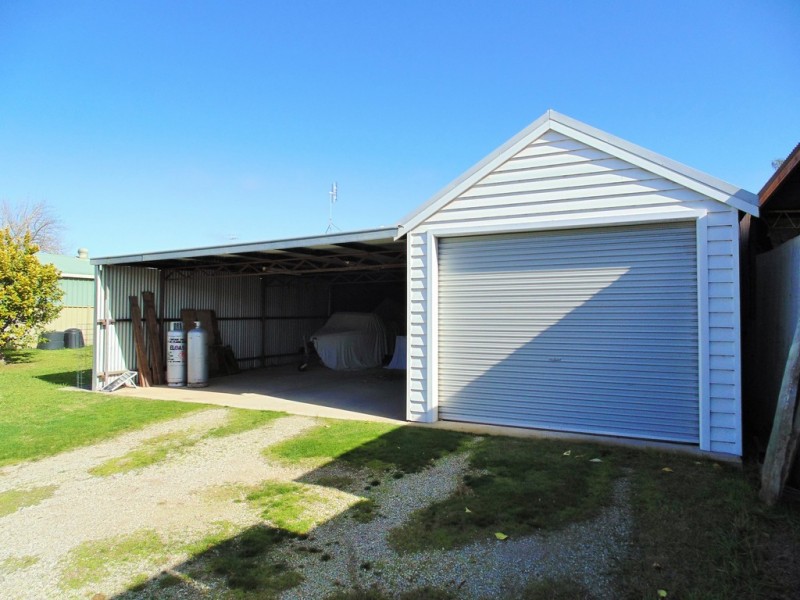 124 Victoria Street, Kerang VIC 3579