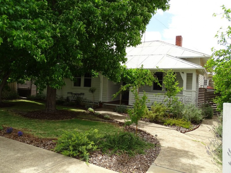 129 Victoria Street, Kerang VIC 3579