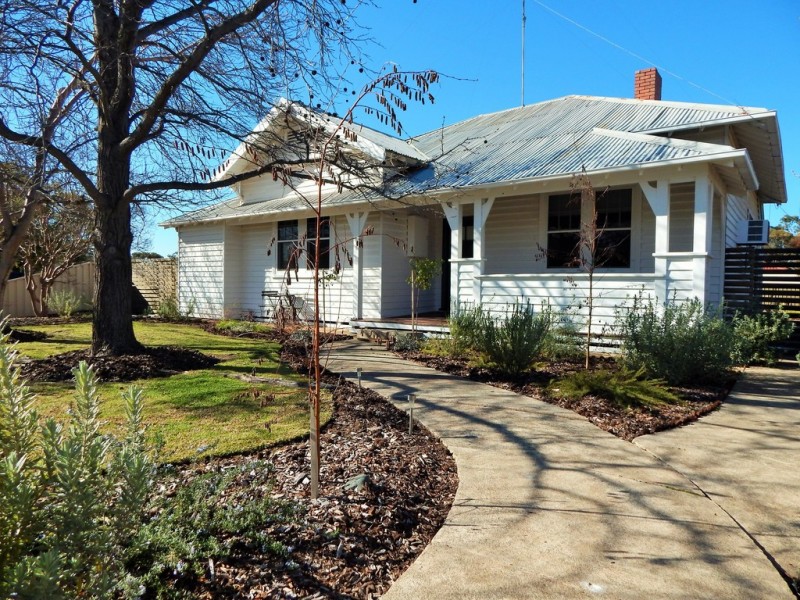 129 Victoria Street, Kerang VIC 3579