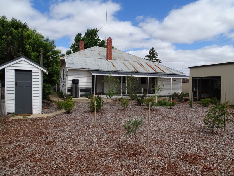 129 Victoria Street, Kerang VIC 3579