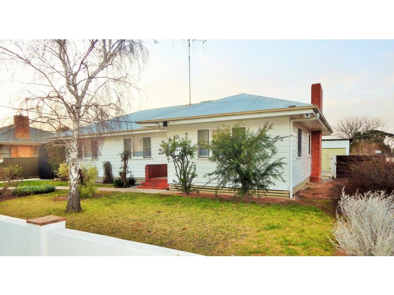 17 Croton Street, Kerang VIC 3579