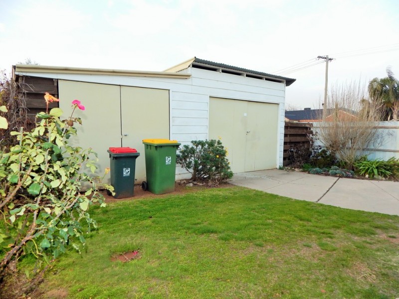 17 Croton Street, Kerang VIC 3579